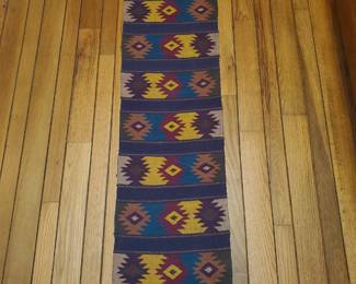 4' Aztec design runner