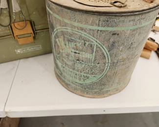Vintage minnow bucket 