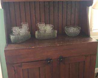 Early Step Back Cupboard