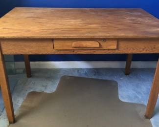Vintage Oak Desk w/Drawer