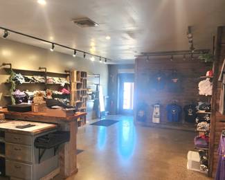 Need a gift shop setup for your business? We've got you covered!