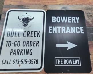 Bull Creek and Bowery signage
