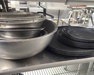 server trays, stainless steel mixing bowls and prep containers