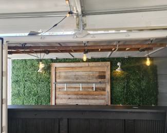 More decor, lighting and backdrop options!