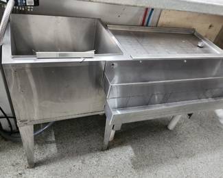 Stainless single tub dish station