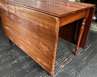 Antique Drop Leaf Coffee Table Contracted