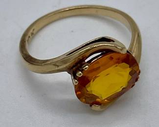 10K yellow gold and yellow citrine fashion ring.
