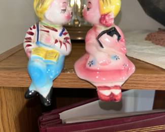 2
Vintage Ceramic Shakers Boy and Girl Kissing