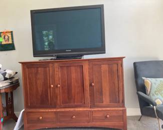 Ethan Allen "American Impressions" sideboard, Panasonic television