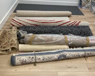 Many rugs in all sizes