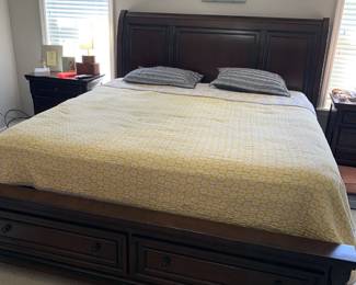 King Size bed with storage drawers