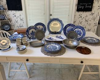 Blue and white dishes 