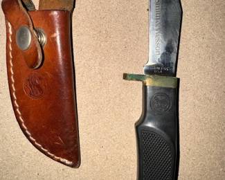 Smith & Wesson knife