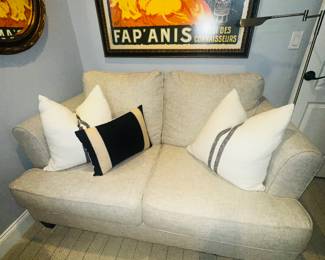 ASHLEY FURNITURE GRAY / BEIGE LINEN UPHOLSTERED LOVE-SEAT
67”L x 39”D x 37.5”H 
PRICE:$250.00
