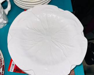 PRICE: $40 SET OF 4 WHITE CABBAGE DISHES