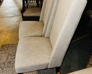 PRICE:$200.00 EACH-WEST ELM- LINEN BEIGE CHAIRS
​​​​​​​2 AVAILABLE
21.5”W x 22”D x 44”H 
FLOOR TO SEAT 19.5”
