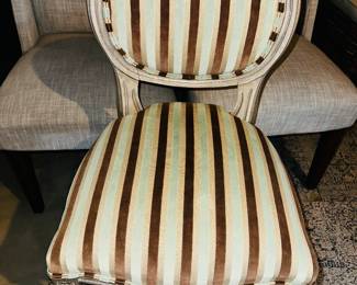 PRICE:$80.00-STRIPED COUNTER STOOL 
18”W x 17”D x 39”H 
FLOOR TO SEAT 25”H 
