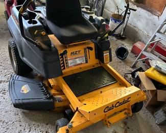 Front view of the Cub Note: the bicycle in the background is not for sale.