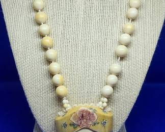 18" CHINESE BEADED NECKLACE WITH CARVED FIGURAL WOMAN PENDANT 