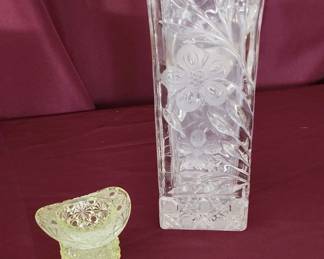 Cut Crystal Lot Of Two Pieces Base And Toothpick Holder