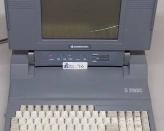 SAMSUNG S5200 PORTABLE COMPUTER SCREEN CRACKED