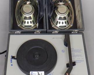 CALIPHONE 1155K TURNTABLE AND SPEAKERS	