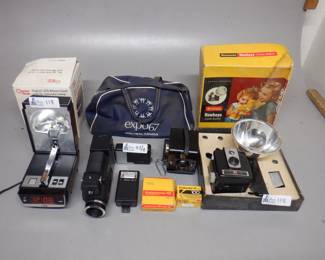 LOT OF 4 VINTAGE ELECTRONICS INCLUDING COSMO TIME DIGITAL CLOCK, KODAK INSTAMATIC M6 CAMERA, 2 BROWNIE HAWEYE CAMERAS