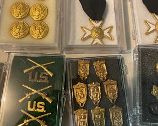Military medal pins 