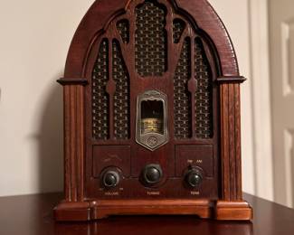 Cathedral radio
$40 
It works and has a great sound