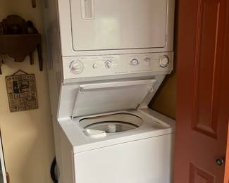 Stacking washer/dryer $400