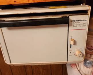 Vintage cabinet mount Toastmaster 