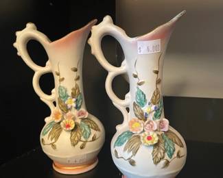 Ceramic miniature pitchers