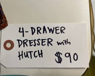 4-Drawer Dresser with Hutch