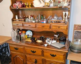 China Cabinet Hutch by Moosehead Furniture