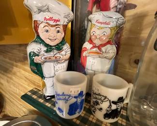 Hopalong Cassidy mugs and the Campbell kids