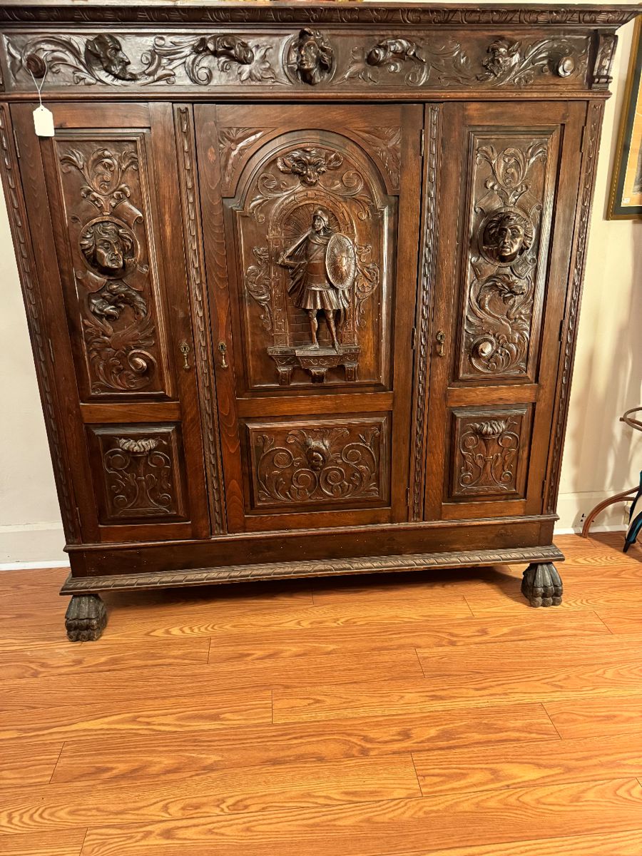 Michael Harris Living Estate Sale in ster, FL starts on 4/13/2024