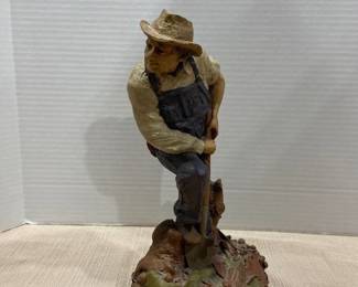 Tom Clark figurine - Country People Collection - 12 inches tall