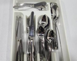 Stainless cutlery in organizer