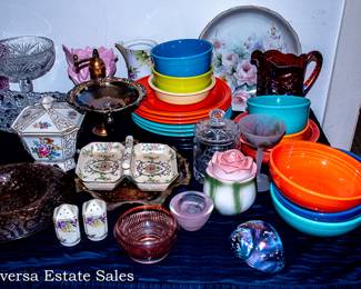 TABLES of Vintage Ceramics and Glassware