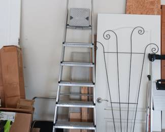 Aluminum ladder