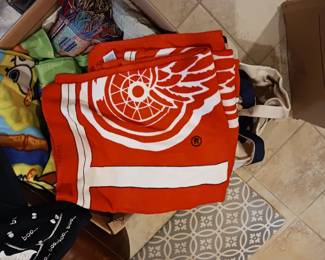 Detroit Red Wings hockey towels