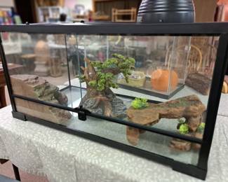 Aquarium and terrarium 