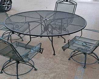 5 pcs. metal patio set