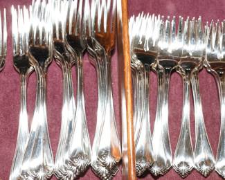 Oneida King James stainless flatware-service for 24