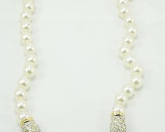 Pearl & rhinestone necklace