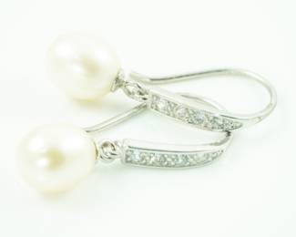 Diamond & pearl earrings