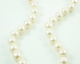 Genuine pearl necklace w/14k clasp