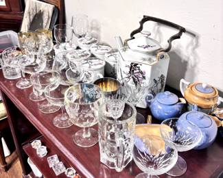 Vintage glass, crystal and lustreware