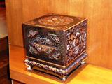 CHINESE CHINOISERIE LACQUER MOMENTO BOX