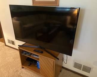 Large screen TV like new